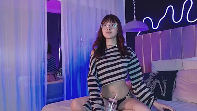 alixx von d online show from March 2026 11:33:02 AM