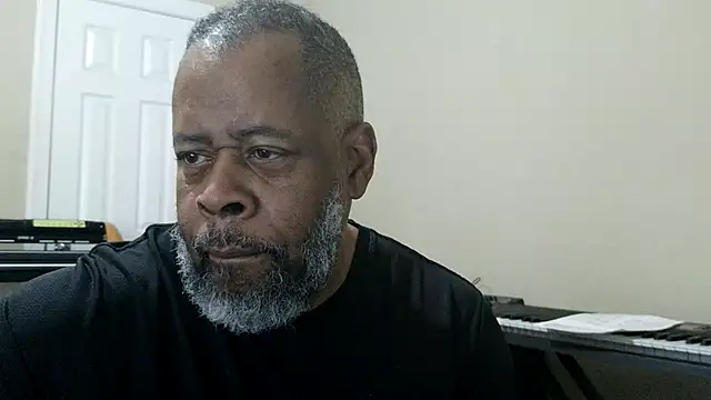 Cleozevo1961 online show from March 2026 06:21:02 PM