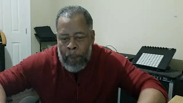Cleozevo1961 online show from April 2026 12:01:02 PM