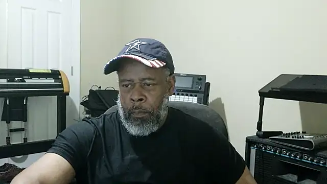Cleozevo1961 online show from May 2026 03:27:02 PM
