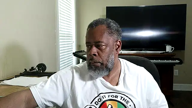 Cleozevo1961 online show from July 2026 03:22:01 PM
