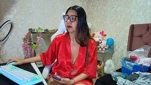 Snapshot of SelinaRussell chatting on June 2026 09:26:02 PM SelinaRussell online show from June 2026 09:26:02 PM