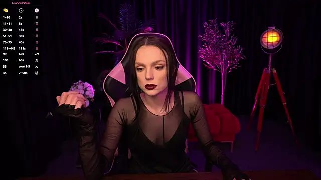 Snapshot of Wild_Alice_me chatting on May 2026 03:43:02 PM Wild Alice me online show from May 2026 03:43:02 PM