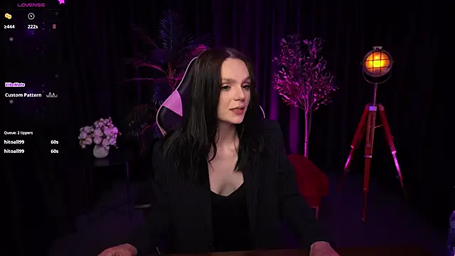 Snapshot of Wild_Alice_me chatting on April 2026 05:30:01 PM Wild Alice me online show from April 2026 05:30:01 PM