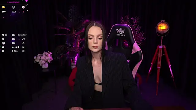 Snapshot of Wild_Alice_me chatting on May 2026 03:28:02 PM Wild Alice me online show from May 2026 03:28:02 PM