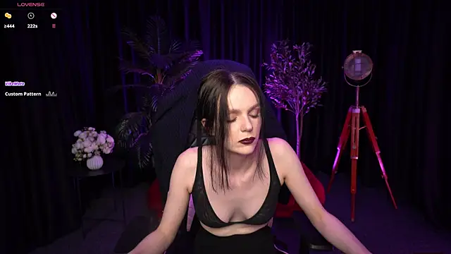 Wild Alice me online show from April 2026 07:58:02 PM