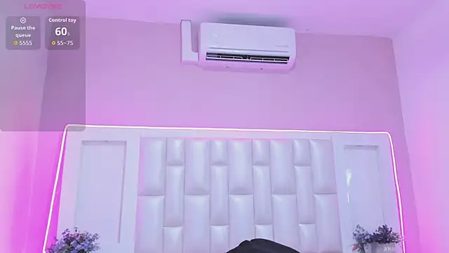 Liia Collins online show from April 2026 05:15:02 PM