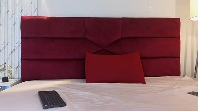 Blue MoonXXX online show from March 2026 07:04:02 PM