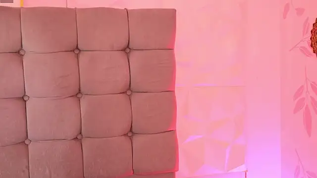 Snapshot of AmyKiss_ chatting on March 2026 12:41:01 PM AmyKiss online show from March 2026 12:41:01 PM