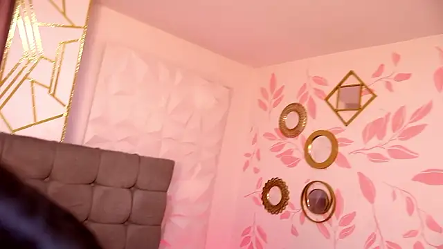 Snapshot of AmyKiss_ chatting on March 2026 12:32:02 PM AmyKiss online show from March 2026 12:32:02 PM