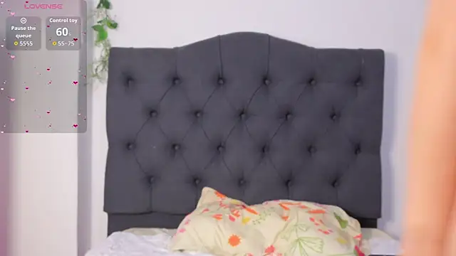 Snapshot of AmyKiss_ chatting on July 2026 12:49:01 PM AmyKiss online show from July 2026 12:49:01 PM