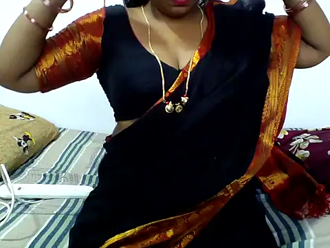 Snapshot of Angel_honeybear_143 chatting on June 2026 09:14:01 AM Angel honeybear 143 online show from June 2026 09:14:01 AM