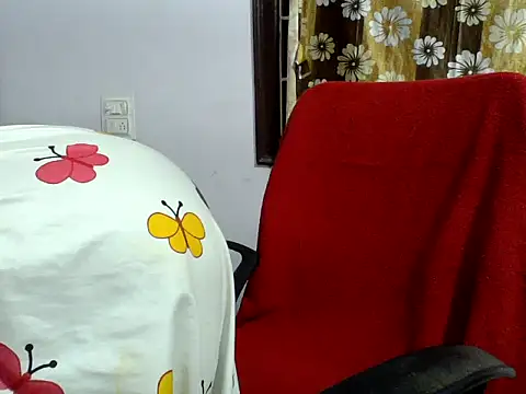 Snapshot of Angel_honeybear_143 chatting on June 2026 04:35:02 PM Angel honeybear 143 online show from June 2026 04:35:02 PM