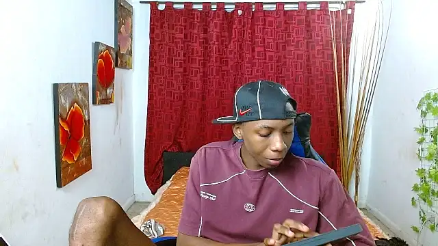 milo018 online show from June 2026 05:17:01 PM