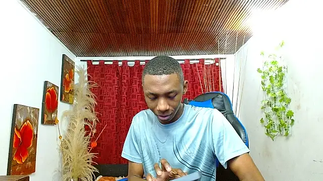 milo018 online show from March 2026 09:10:02 PM