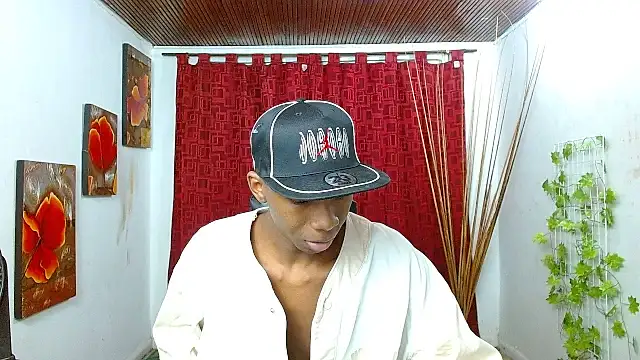 milo018 online show from April 2026 09:27:01 AM