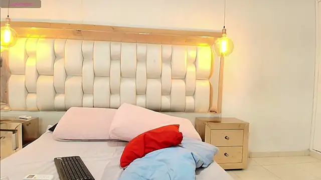 AzulMaveric online show from February 2026 08:11:02 PM