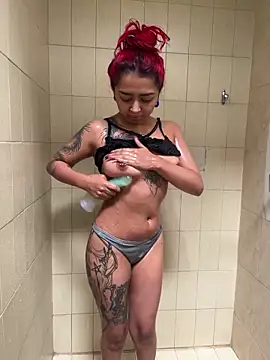 poyson ivy online show from February 2026 09:37:02 PM