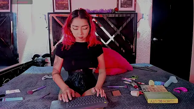 poyson ivy online show from April 2026 12:11:02 AM