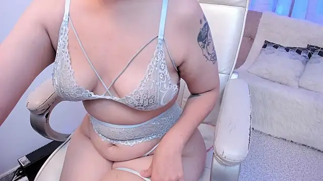 Chloe Noire online show from March 2026 11:34:02 AM