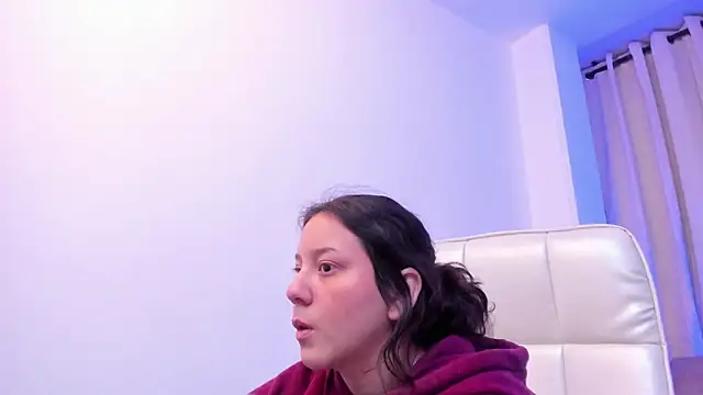 Chloe Noire online show from April 2026 12:08:01 PM