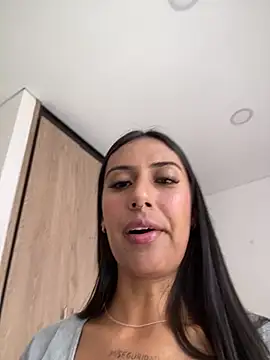 Tifqueen online show from April 2026 05:14:02 PM