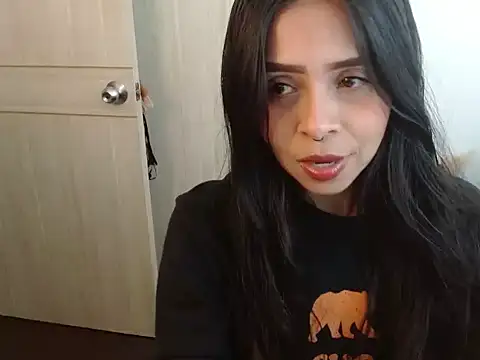 Snapshot of Pauliha chatting on February 2026 05:02:02 PM Pauliha online show from February 2026 05:02:02 PM