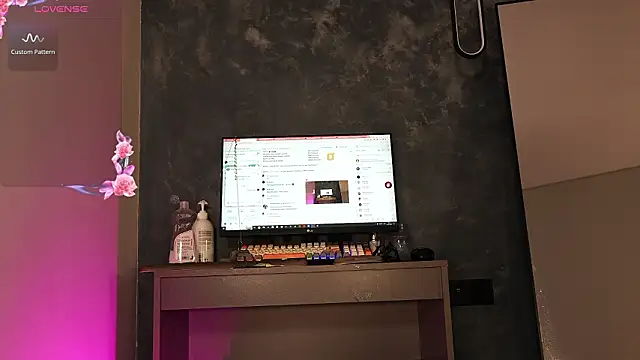 naomii1 online show from February 2026 09:32:02 AM