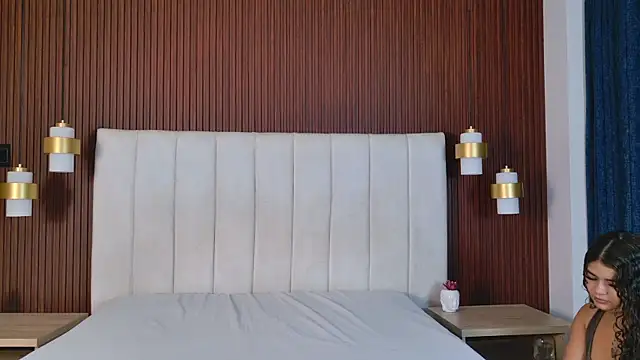 Lorenn Sweet online show from April 2026 12:21:02 PM