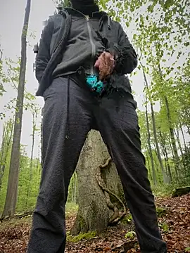 Woze online show from April 2026 02:30:01 PM