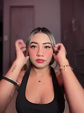 Dulce Sofi  online show from March 2026 11:02:01 PM