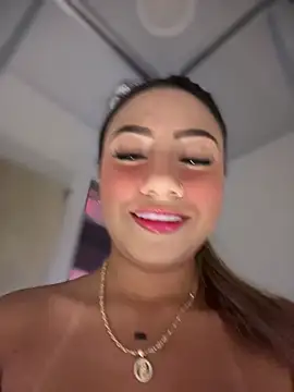 Dulce Sofi  online show from April 2026 10:05:02 PM