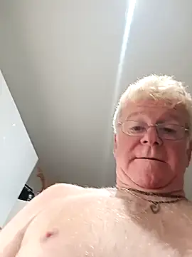 olivbisoumis online show from April 2026 04:57:01 AM