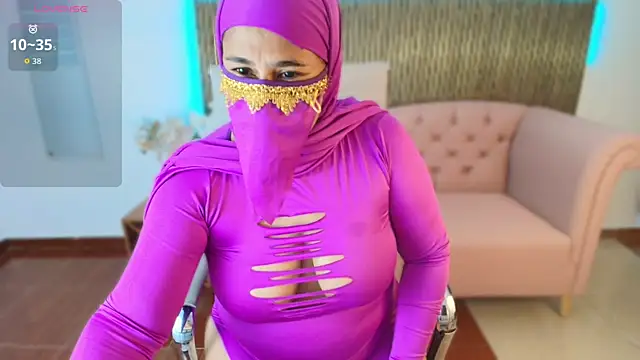 Nadia Privee online show from February 2026 07:15:01 PM