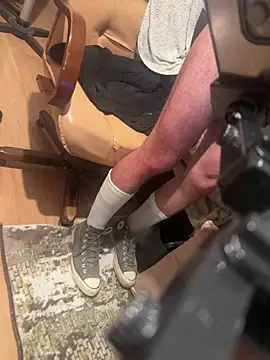 ozzyylove online show from April 2026 08:12:02 PM