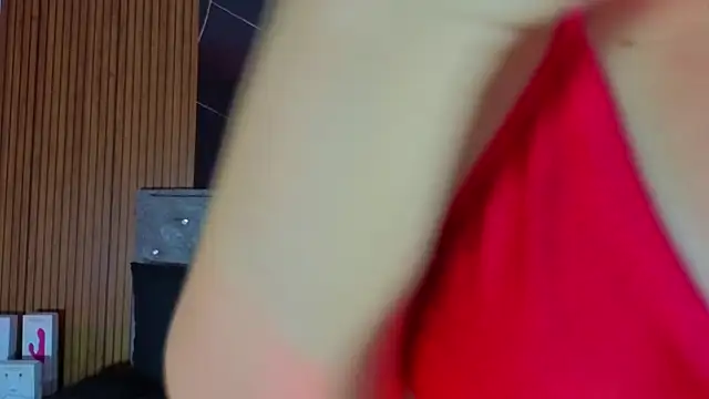 Sophiexx  online show from April 2026 01:40:03 PM