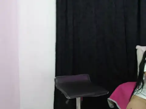 Snapshot of Becca_Fremman chatting on February 2026 07:37:01 PM Becca Fremman online show from February 2026 07:37:01 PM