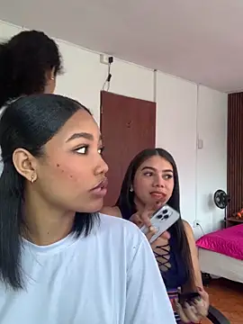 kali rousse online show from February 2026 01:00:01 PM