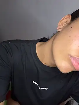 Snapshot of kali_rousse chatting on March 2026 06:10:01 PM kali rousse online show from March 2026 06:10:01 PM