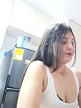 Cami carvajal online show from March 2026 09:22:01 PM