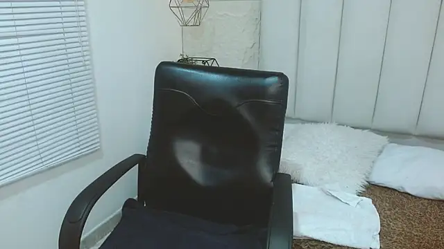 jackie tk online show from July 2026 07:38:02 PM