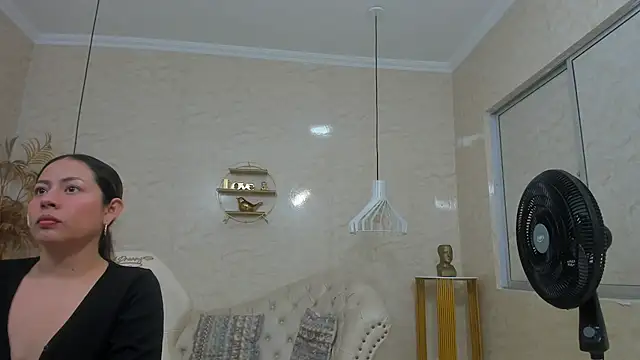 CAAMII SWEETT online show from April 2026 07:53:01 PM