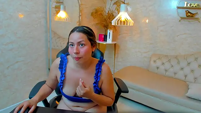 CAAMII SWEETT online show from May 2026 07:46:02 PM