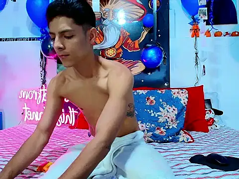 Eliassalvatore  online show from March 2026 12:57:01 PM