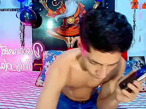 Eliassalvatore  online show from March 2026 04:13:02 PM