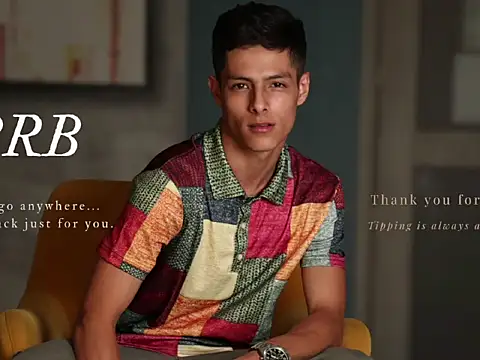 Eliassalvatore  online show from April 2026 04:36:02 PM