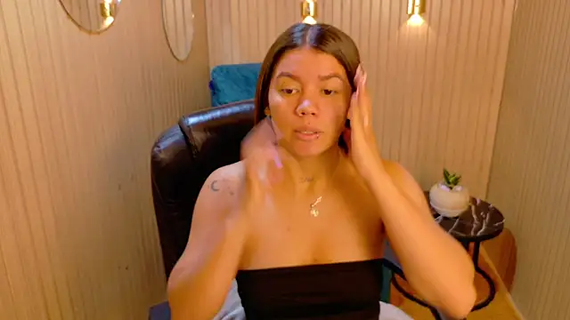 Alessia Monroe  online show from March 2026 08:25:02 PM