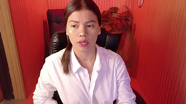 Alessia Monroe  online show from April 2026 07:39:02 PM