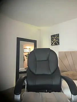 sara stormy online show from April 2026 06:15:02 PM