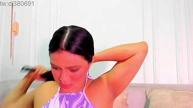 DulceQueen1 online show from April 2026 12:06:01 PM